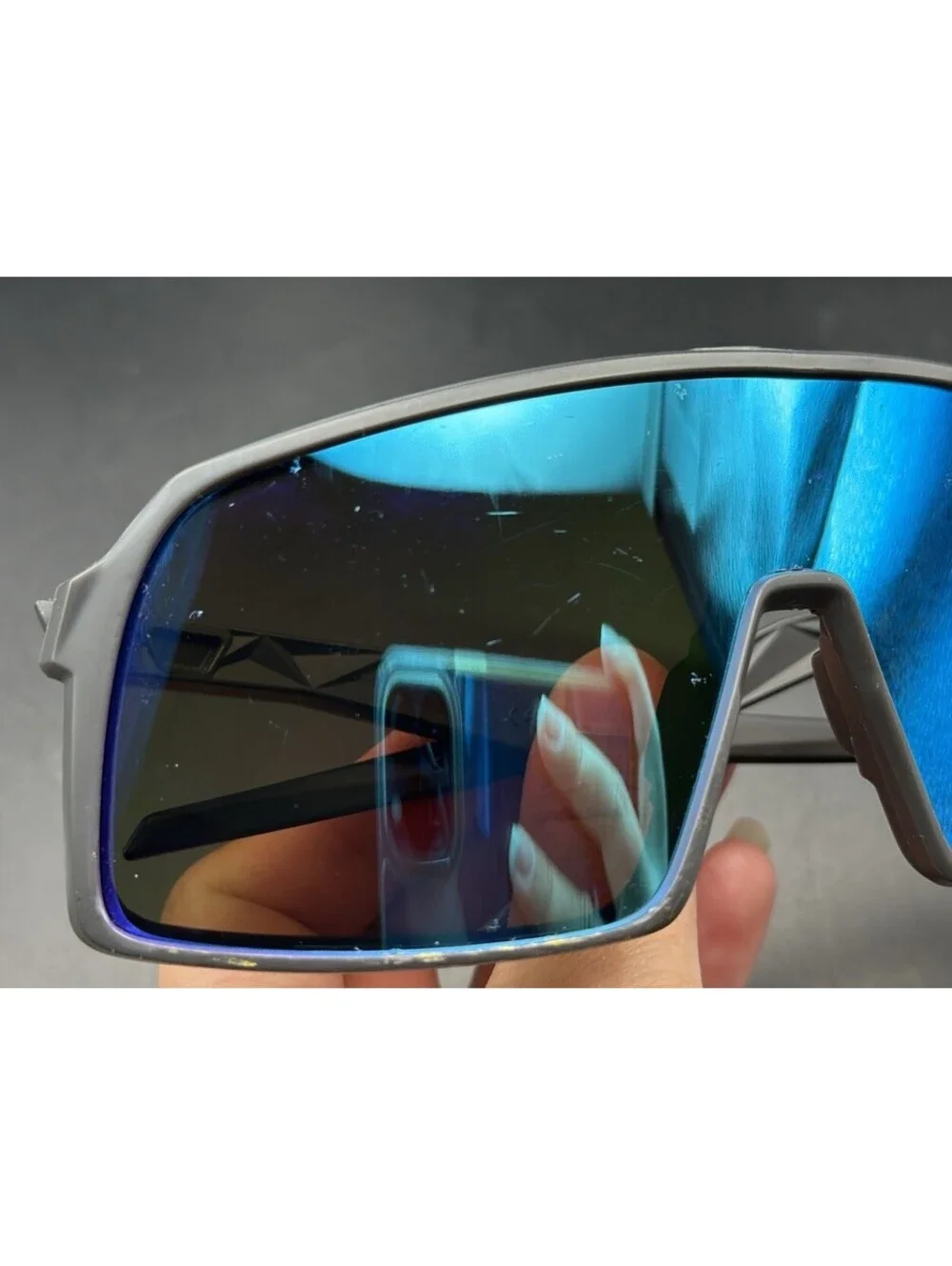Oakley Sutro Matte Carbon w/ Prizm Sapphire Lens/(Nosepad Included)